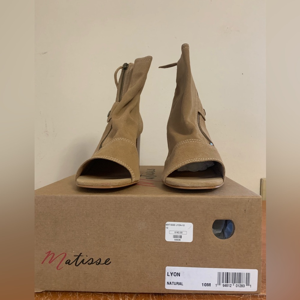 Matisse Lyon Natural Suede Peep-Toe Boots Size 10